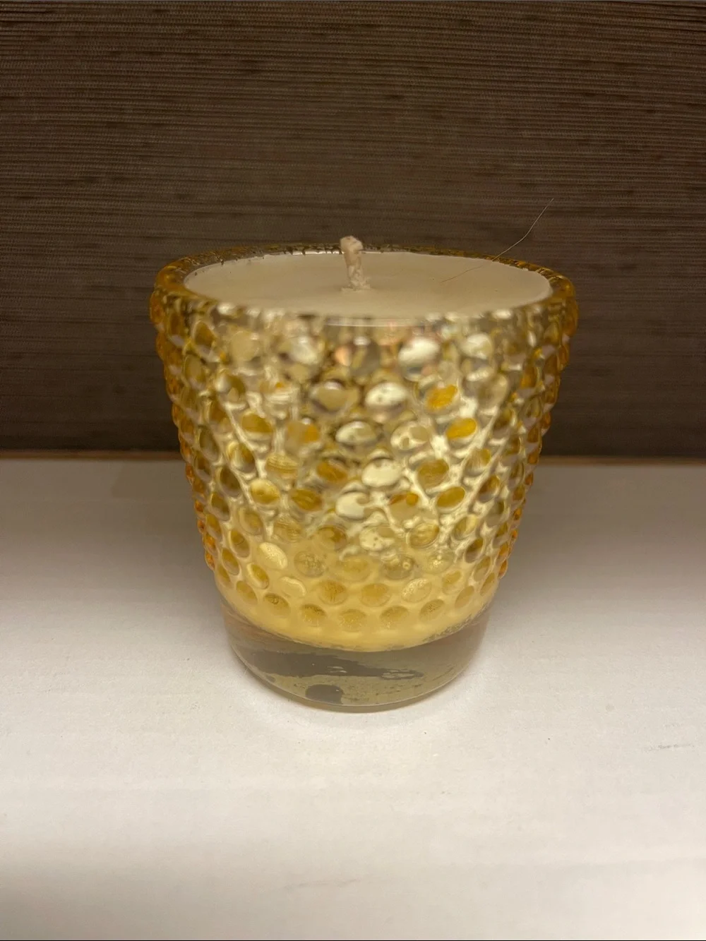 Cinnamon scented candle